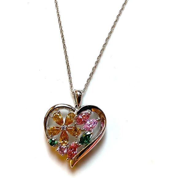 Brilliant Facets Jewelry - “Brilliant Facets” Sterling Silver Heart Shaped Necklace